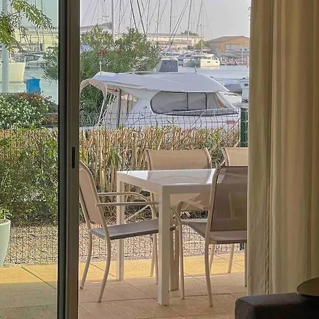 Face Au Bateaux, Neuf, 2 , Jardin Appartement *