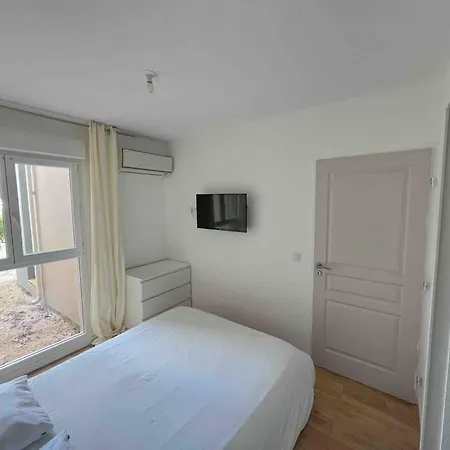 Face Au Bateaux, Neuf, 2 , Jardin Appartement *
